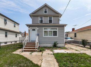 13533 245th St, Rosedale, NY 11422