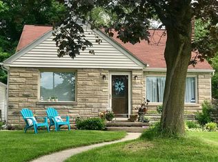 2010 Homewood Ave, Mishawaka, IN 46544