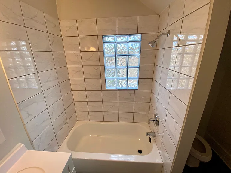 291 S McHenry Ave — Photo 17