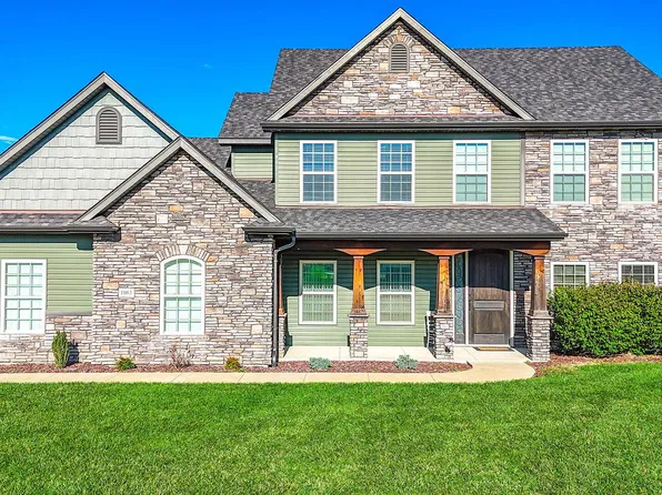 1003 Hampton Dr, Centralia, MO 65240