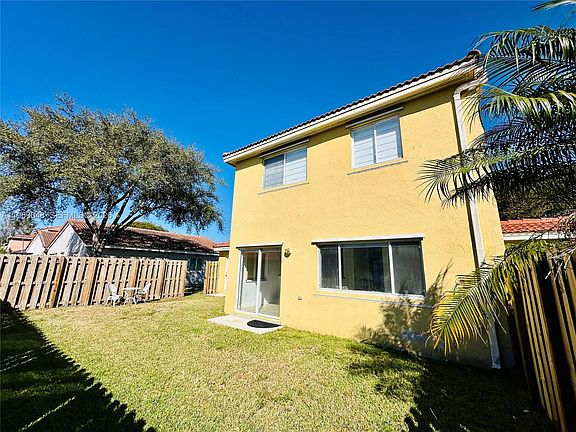 4th image of 16534 SW 97th Ter