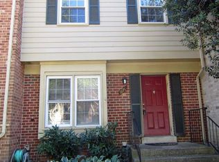 9976 Whitewater Dr, Burke, VA 22015