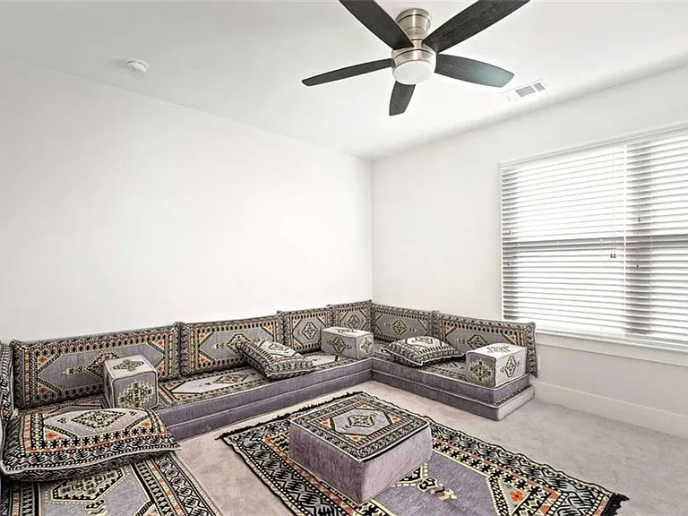 6968 Manchester Dr — Photo 50