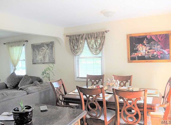 5th image of 16 Brewster St