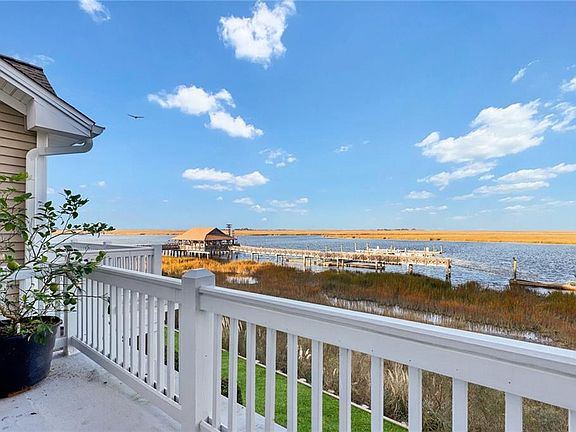 2nd image of 1101 Plantation Point Dr