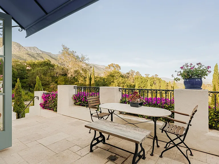 848 Picacho Ln — Photo 17