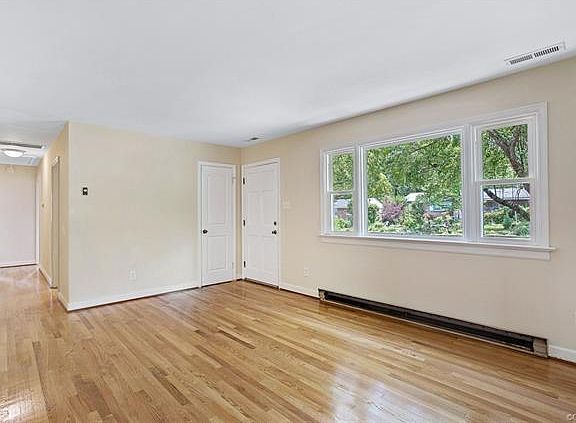 4th image of 8354 Emerald Ln