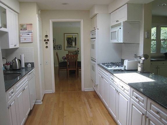 5th image of 781 Highland Pl