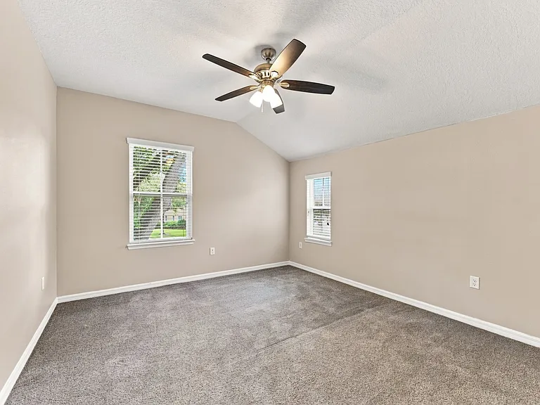 17013 Vilesta Dr — Photo 27