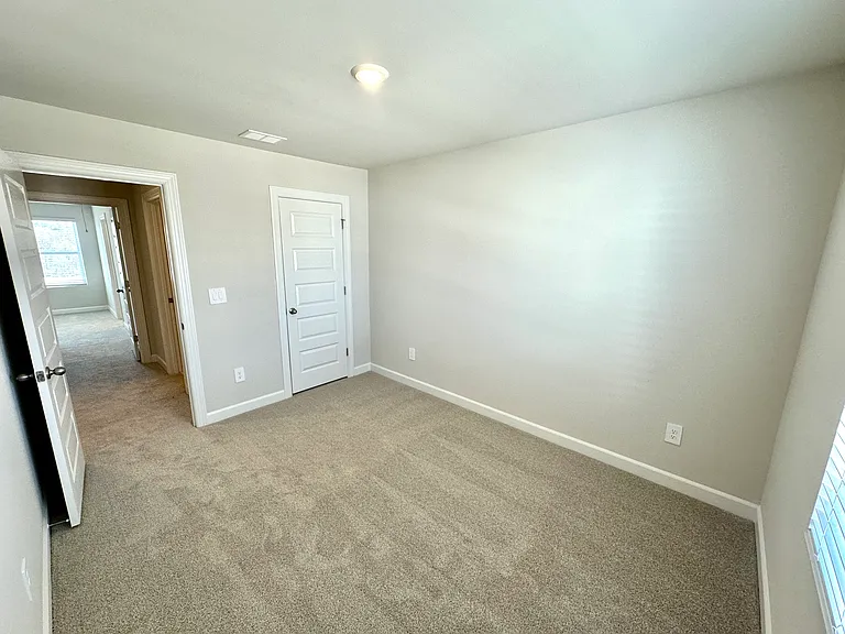307 Hampton George Ct — Photo 14