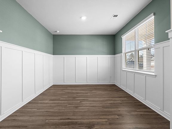 5th image of 124 Cassina Dr.