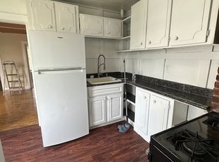 34 Bragaw St, New London, CT 06320