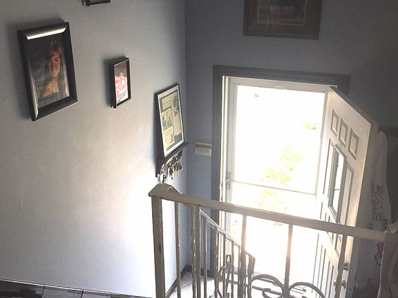 3rd image of 15 Furness Pl