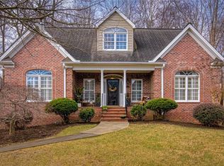 520 Ashbry Run Dr, Winston Salem, NC 27106