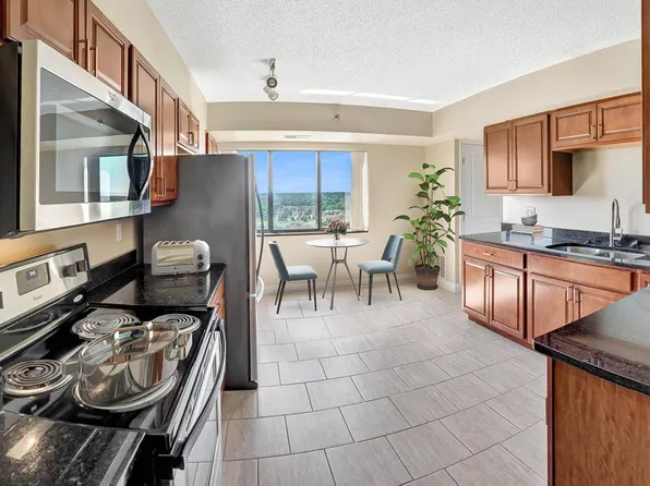Skyrise Luxury Apartments