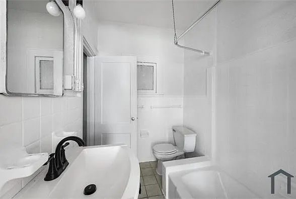 323 N Westland Ave #10 — Photo 5