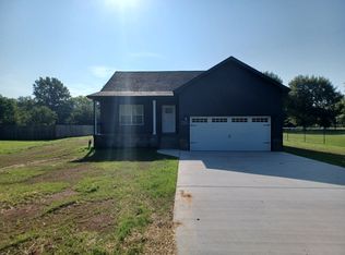 210 Alabama Ave, Oak Grove, KY 42262