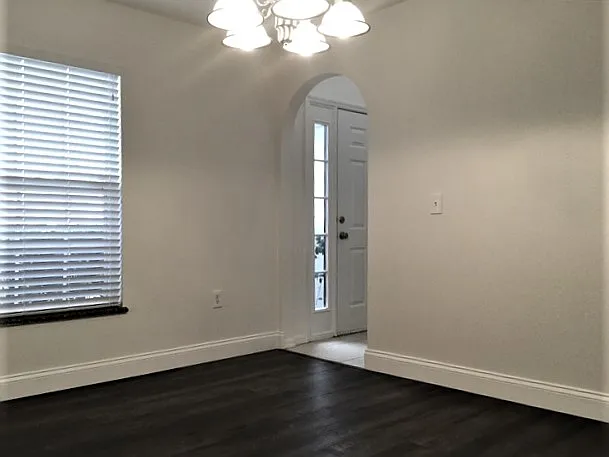 4 bed, 2.5 bath, 2170 sqft, $2,660 — Photo 2