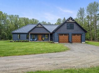 10 Dandelion Rock Ln, Belgrade, ME 04917