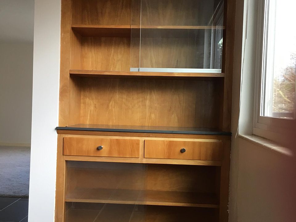 Dining area built-in hutch