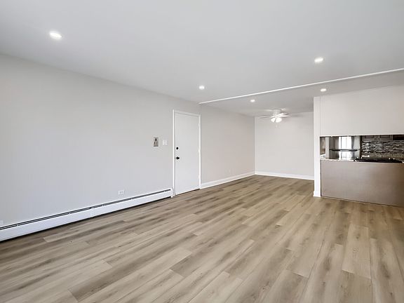 5th image of 543 Burlington Ave APT 212