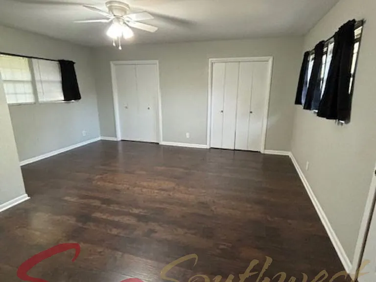 1110 N Neblett St — Photo 10