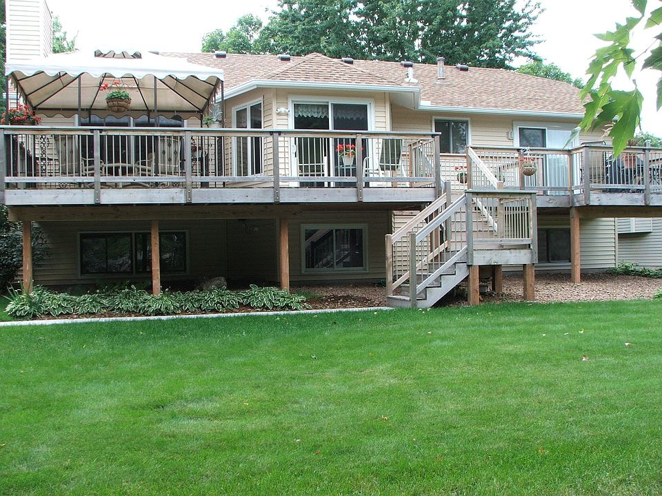 1st image of 624 74th Ave N