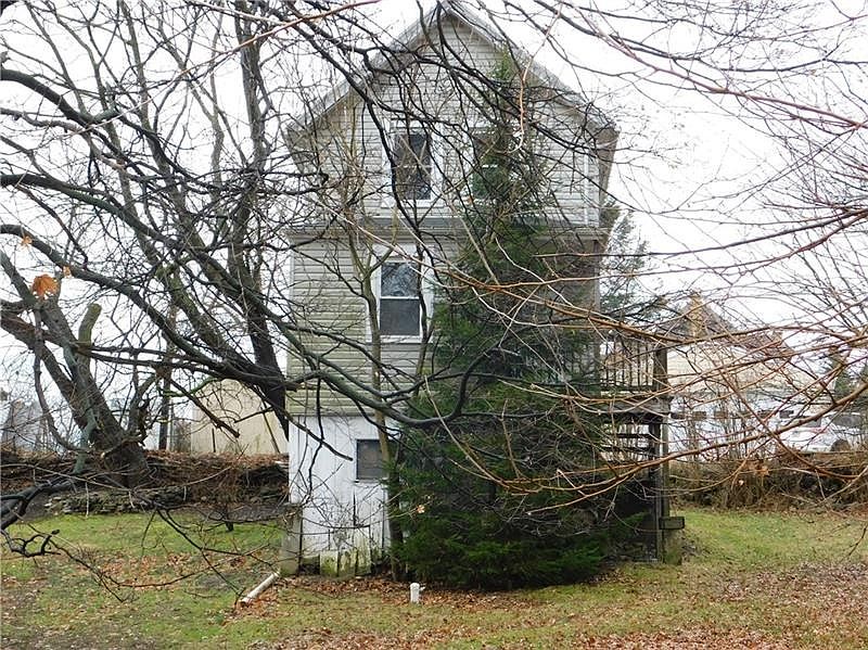 2nd image of 3075 Circle Dr