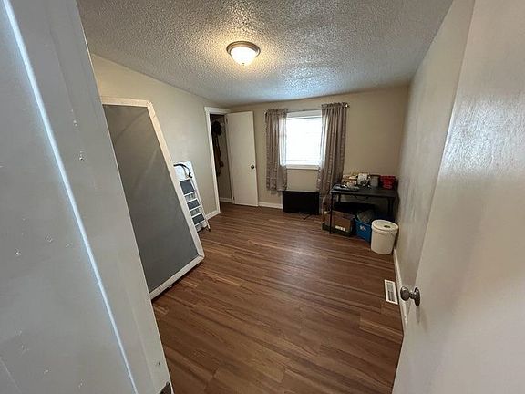 5th image of 854 N 8th St