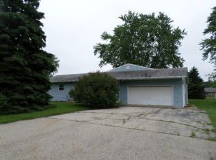 7109 Loras Ln, Wonder Lake, IL 60097