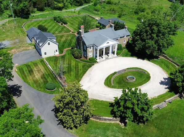 17781 Roxbury Hall Rd, Leesburg, VA 20175