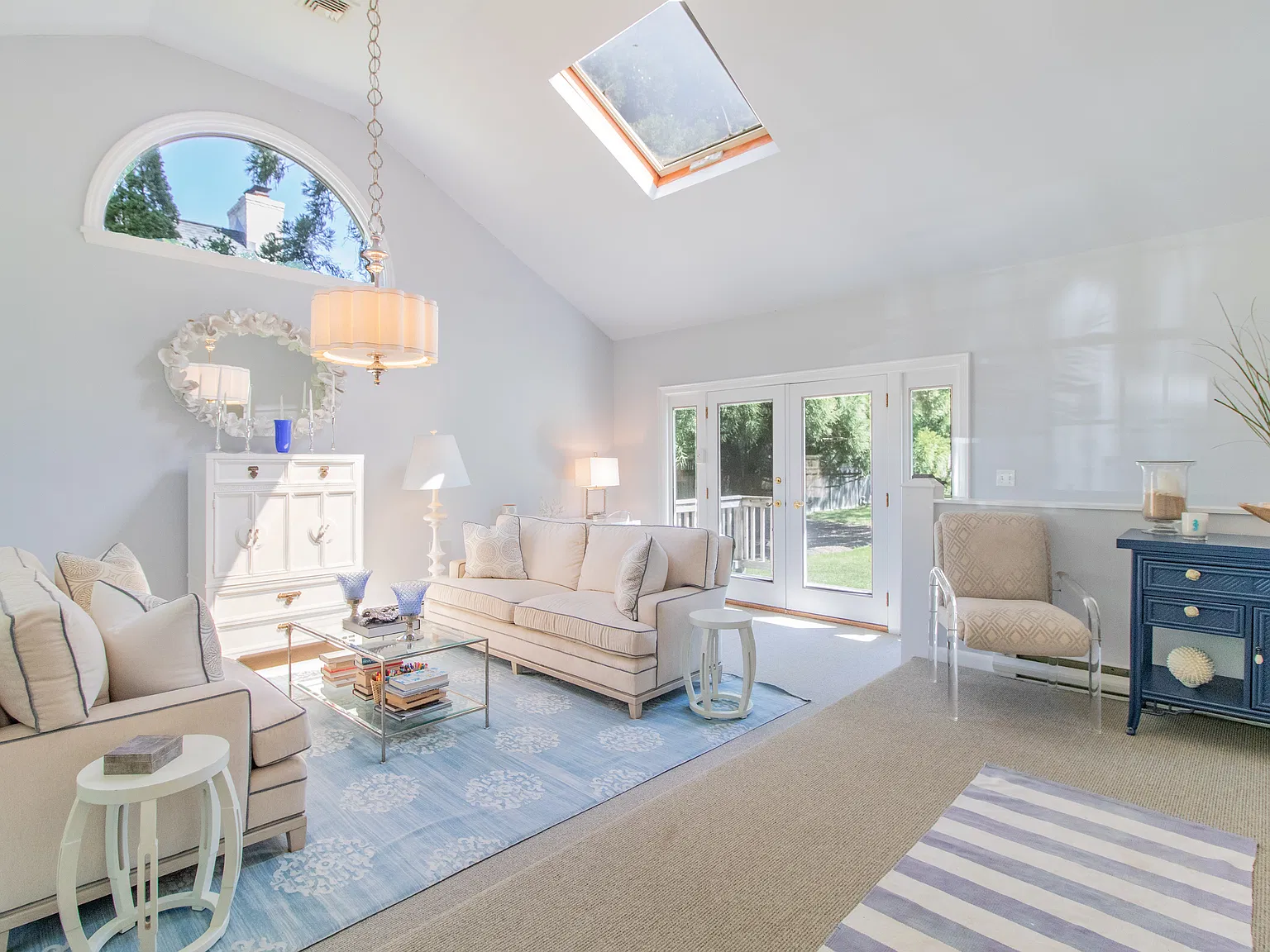 Amagansett South with Heated Saltwater Pool! Close to Ocean! — Photo 2