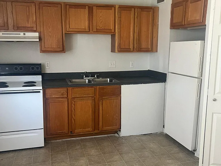 Sheraton House Apartments — Photo 2