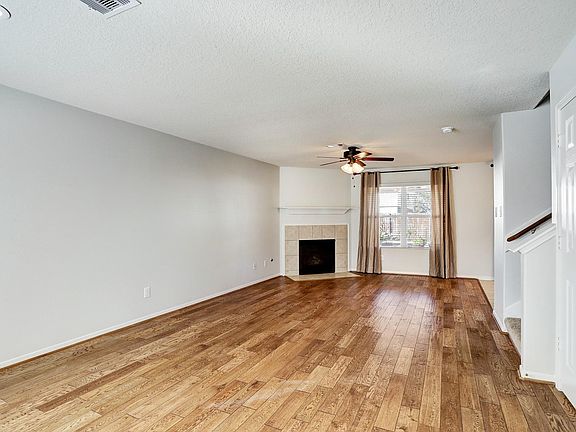 5th image of 4915 Fair Oak Dale Ln