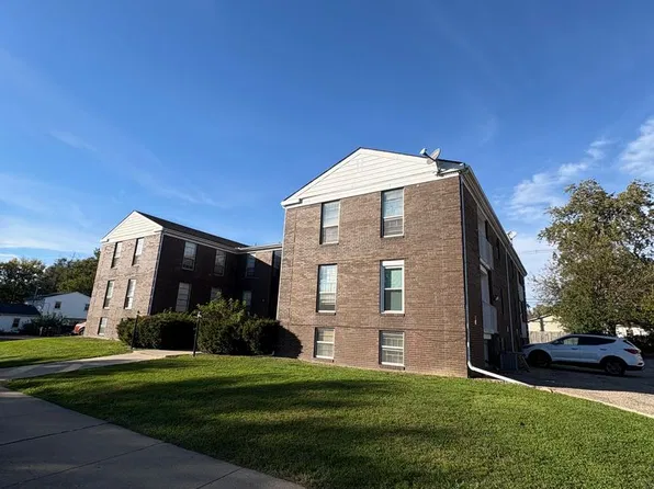 919 W Crestwood Dr