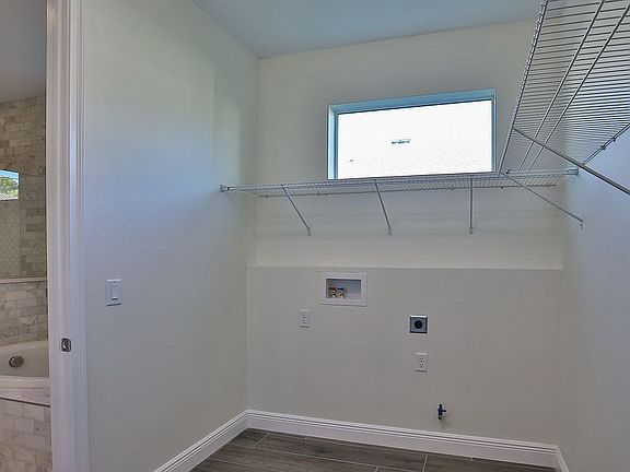 5th image of 3509 W Paxton Ave