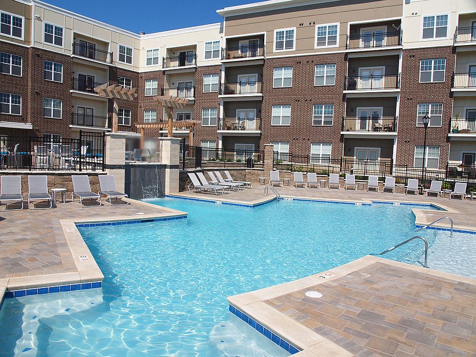 Savoy At The Streets Of West Chester Apartment Rentals with Virtual tours West Chester, OH