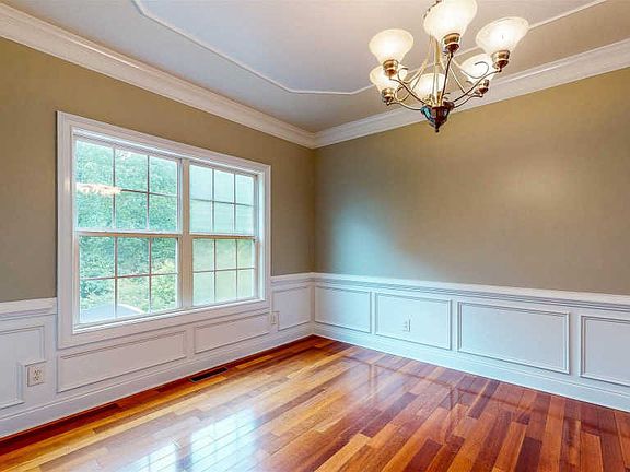 5th image of 170 Johns Creek Ln