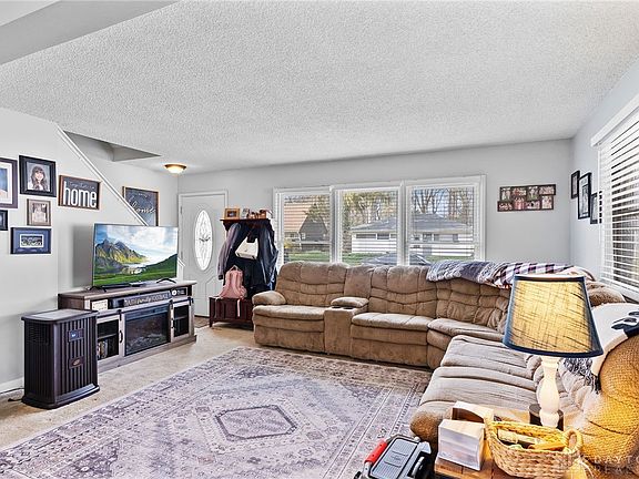 5th image of 1024 Mendota Ct
