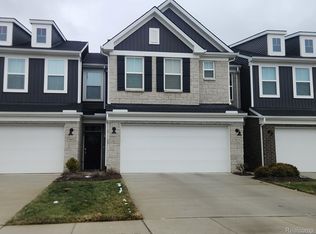 1459 Arcadia Dr, Milford, MI