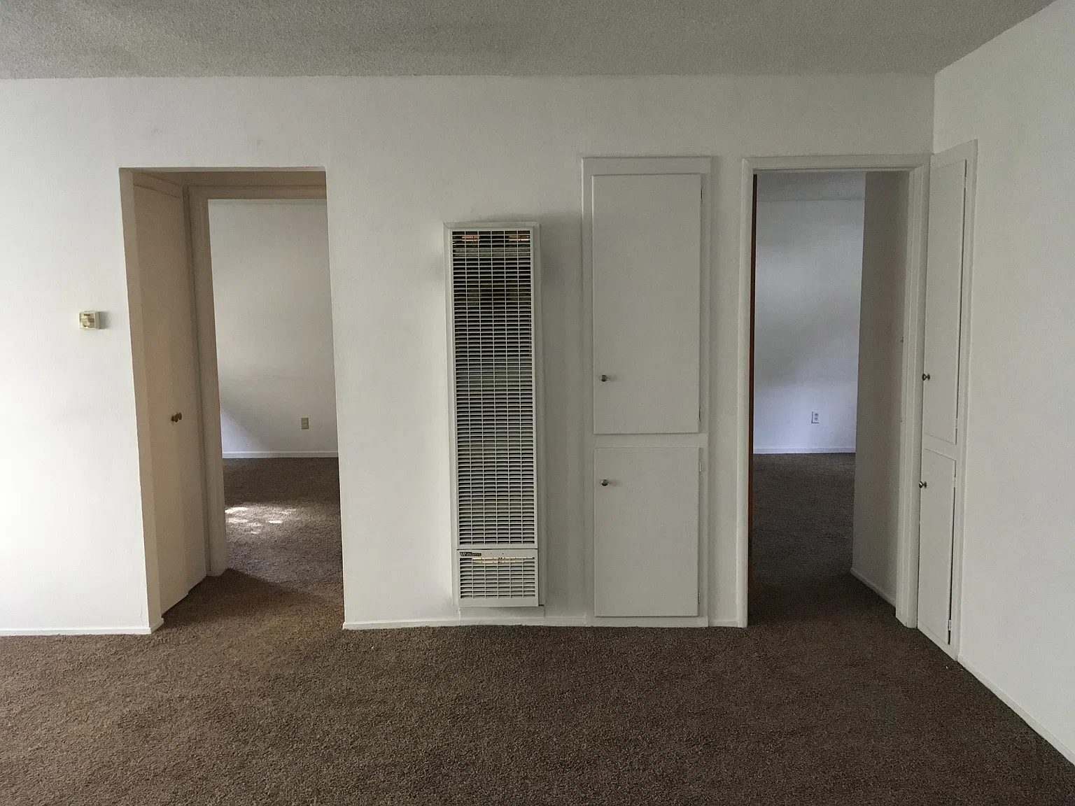 2 bed, 1.5 bath, 925 sqft, $1,600 — Photo 3