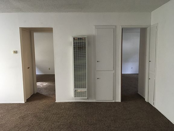3rd image of 3097 Freeport Blvd APT 1