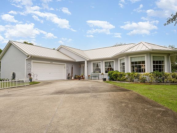 3rd image of 6200 Whispering Ln