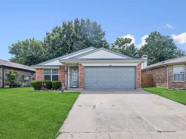 1005 Blue Jay Dr, Mansfield, TX 76063