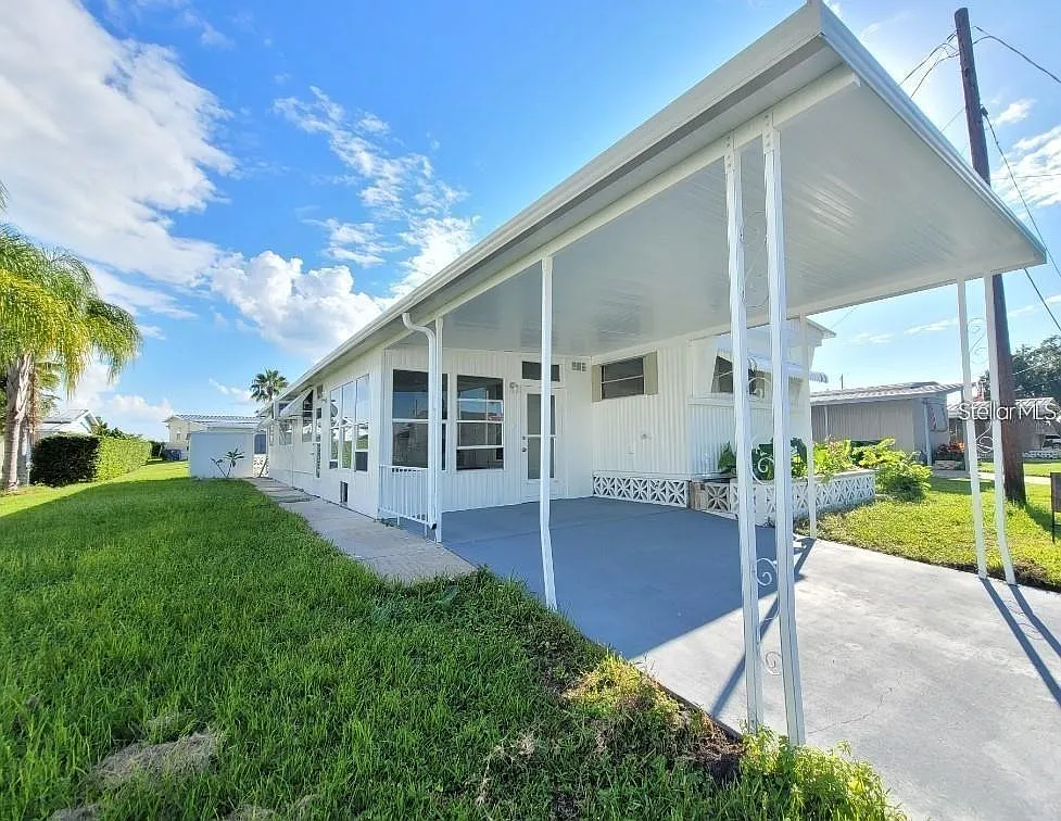 3 bed, 1.5 bath, 1667 sqft, $1,800 — Photo 1