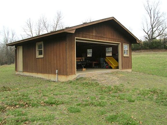 3rd image of 273 Schieler Lane