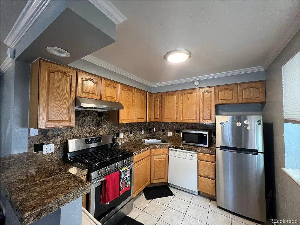 2320 S University Blvd — Photo 4