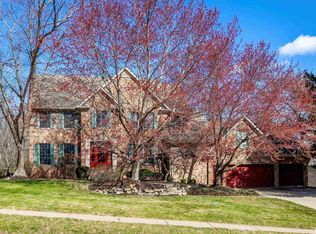 6800 Ridges Ct, Bettendorf, IA 52722
