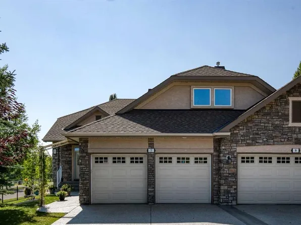 7 NE Wentworth Lndg SW, Calgary, AB T3H 5X1