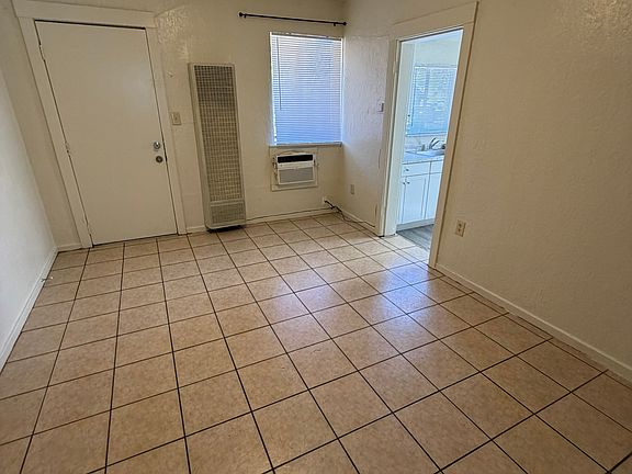 4th image of 720 E Jefferson St #6